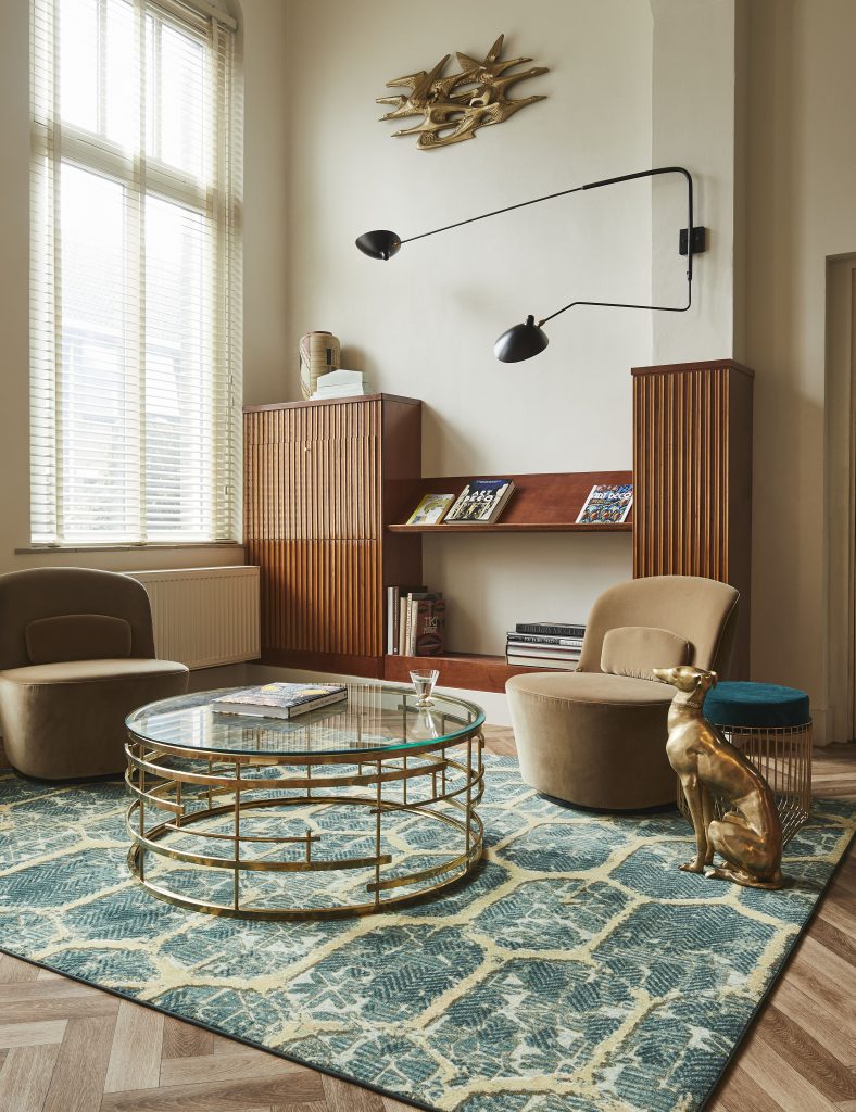 Een vloerkleed is een goed idee! Het verbindt je meubels tot een stijlvol geheel en maakt een ruimte letterlijk & figuurlijk zachter. Hier de top 5 vloerkledentrends van het moment.